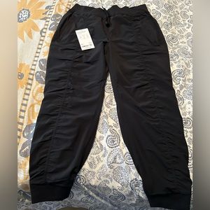 Athleta attitude lined joggers. NWT